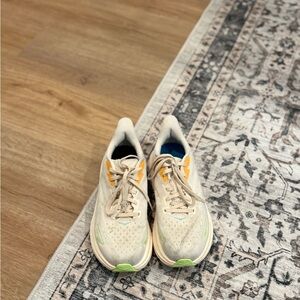 Hoka Clifton 9 Athletic Shoes in Cream and Green